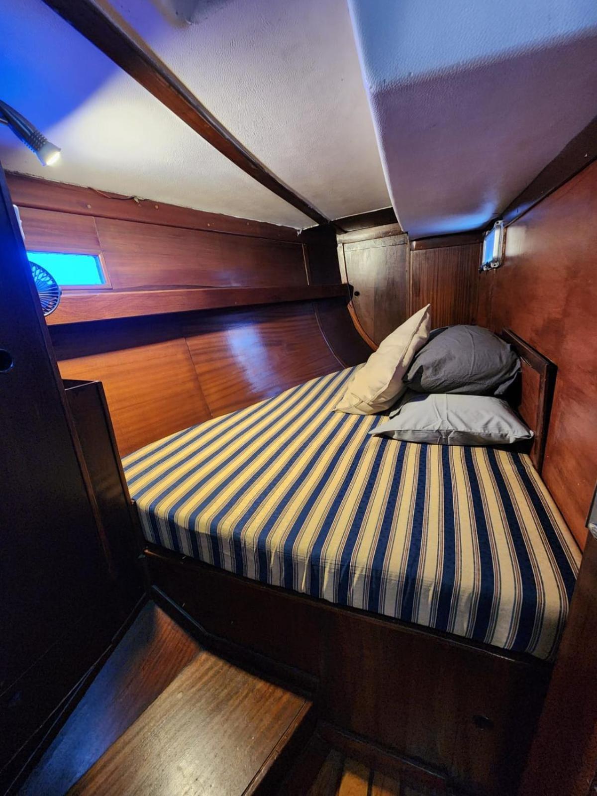 Sailboat Home Barcelona Exterior photo